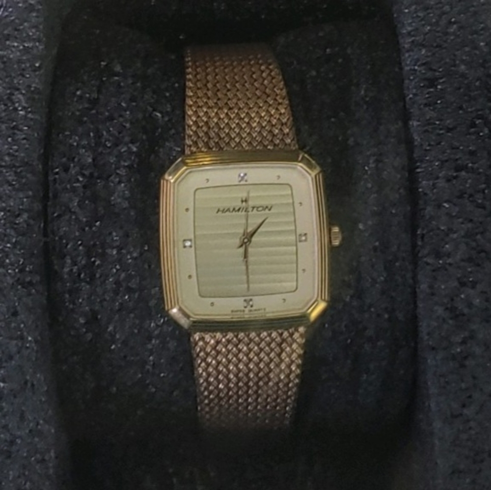 HAMILTON 8676 Swiss Quartz with Diamonds